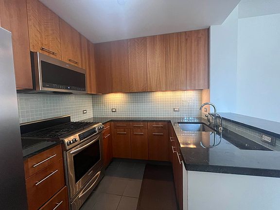 4th image of 11 E 29th St APT 12B