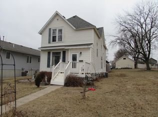 507 E 5th St, Blue Earth, MN 56013