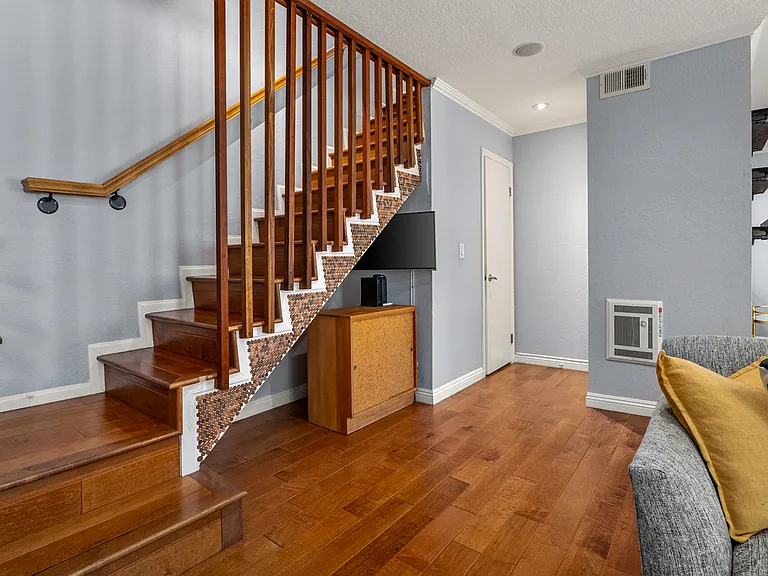 200 Elm Ave #15 — Photo 13