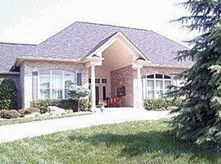 285 Mountain Dr, Lenoir City, TN 37772