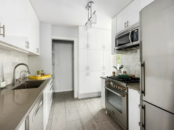 522 West End Avenue 2B image 6 of 7