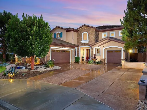1013 Village Dr, Oceanside, CA 92057