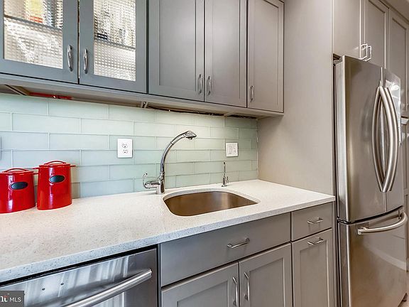 4th image of 2475 Virginia Ave NW #627