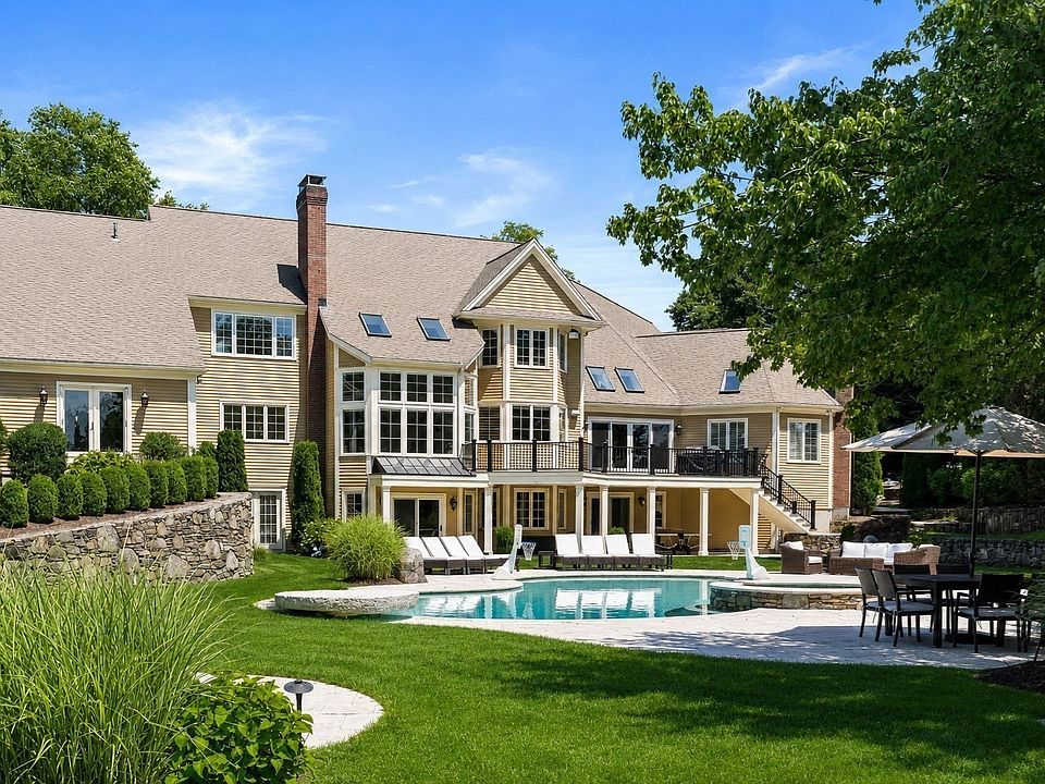 1st image of 7 Pegan Ln
