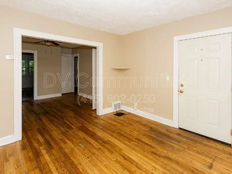3849 W 135th St — Photo 3