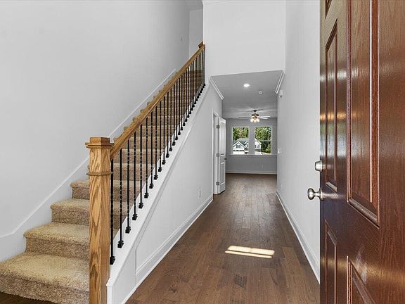 5th image of 3190 Wayne Drive #78