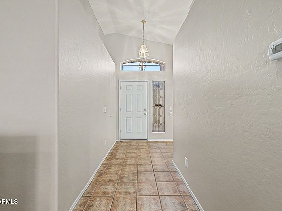 4th image of 691 E EAGLE Lane