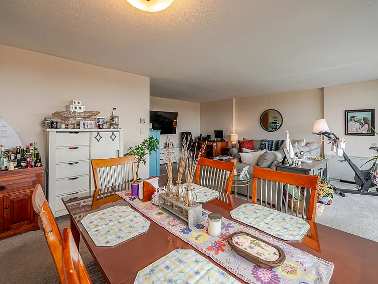 1301 S Arlington Ridge Rd #711 — Photo 10