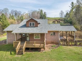 931 Maple Shade Rd, Laurel Fork, VA 24352