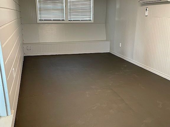 3rd image of 113 W Ada Ave