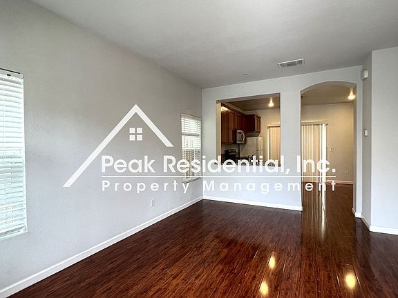 3rd image of 8084 Weeping Willow Ln
