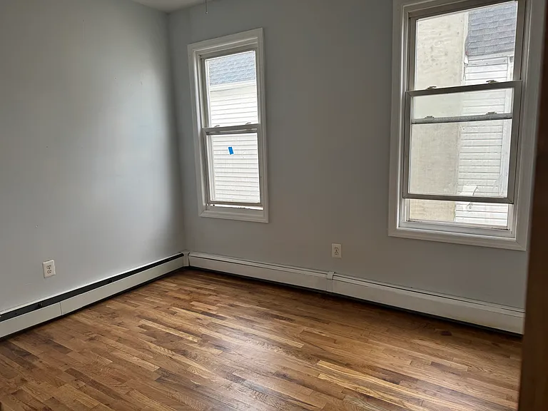 590 Hawthorne Ave #1 — Photo 3