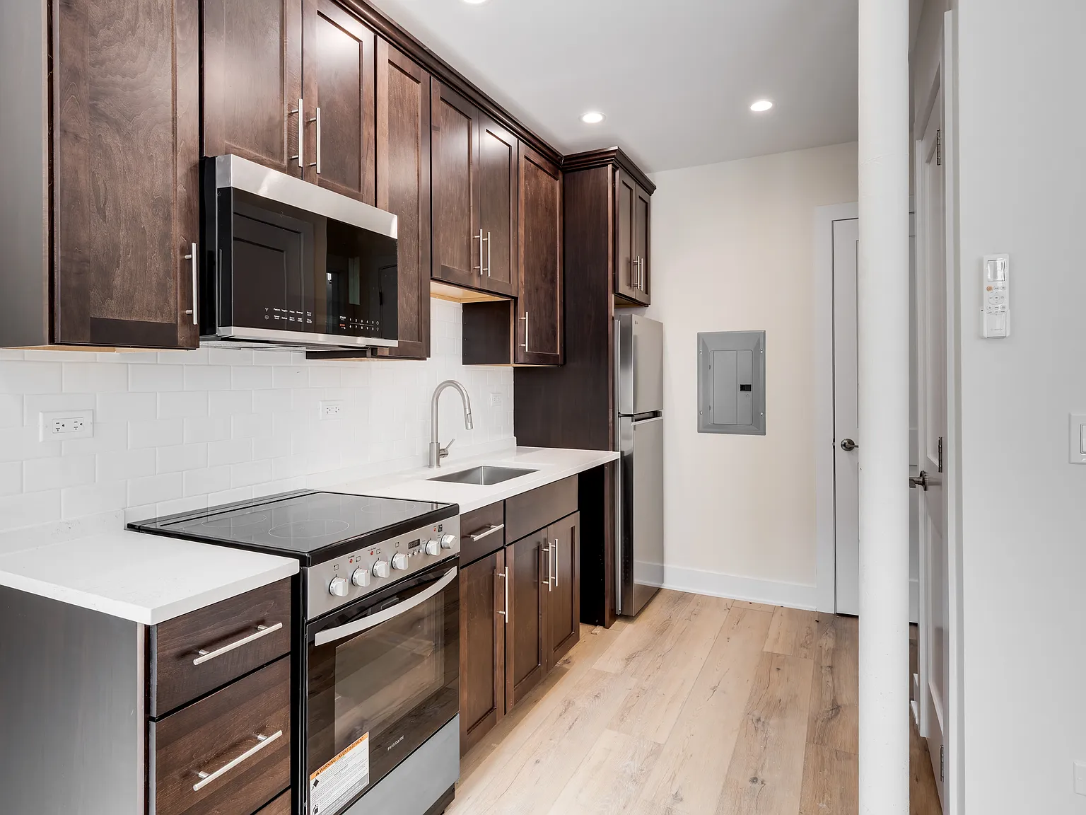 1250 W Addison St — Photo 2