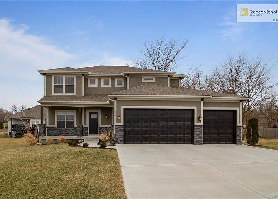 1st image of 704 SE Oriole Ct