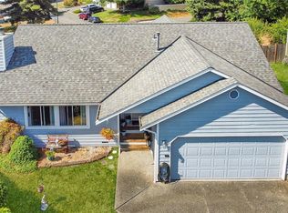 1223 220th Pl SW, Bothell, WA 98021