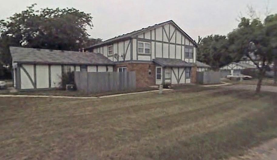 2nd image of 9868 Royce Dr