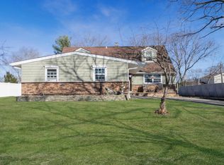 15 Newport Ave, Selden, NY 11784