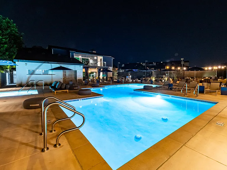 Aliso Creek Apartments — Photo 5