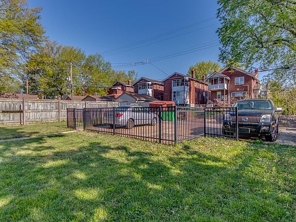 5th image of 5039 Murdoch Ave
