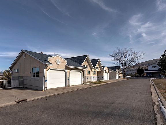 3rd image of 806 Crestmont Way APT B