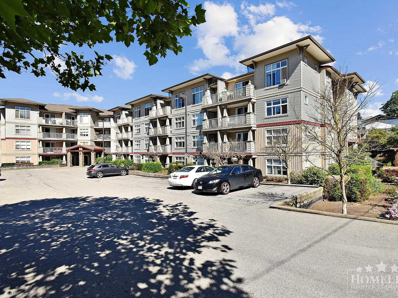 2515 Park Dr — Photo 2