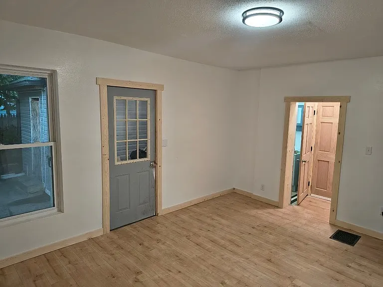 416 N Horsman St #3 — Photo 15