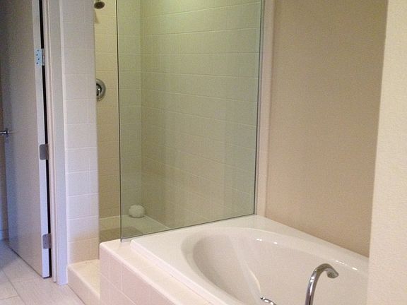 5th image of 11281 Stanford Court Ln Unit 606