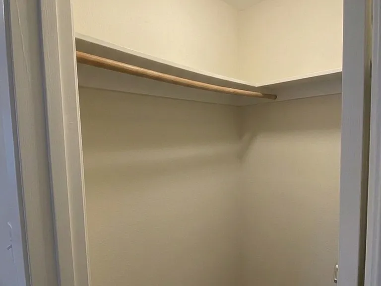 1431 Marchbanks Dr #4 — Photo 9