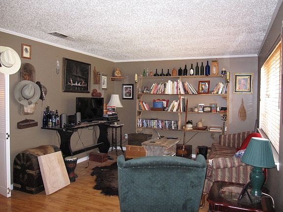 2-living-room.jpg
