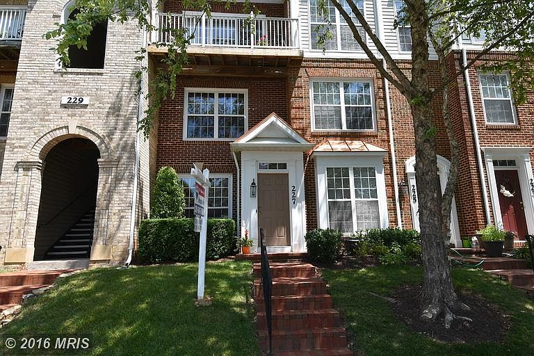 1st image of 227 Jay Dr