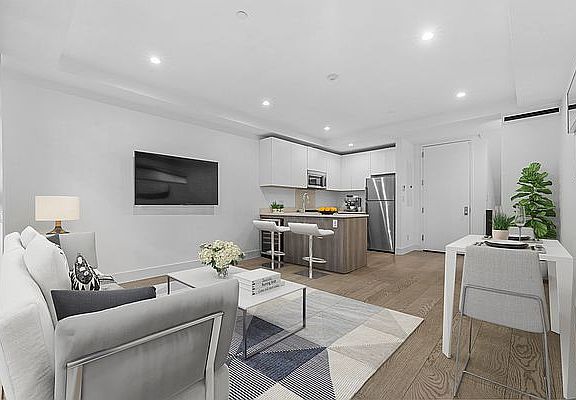 3rd image of 440 W 20th St #1