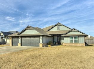 20641 Twisted Oak Rd, Harrah, OK 73045