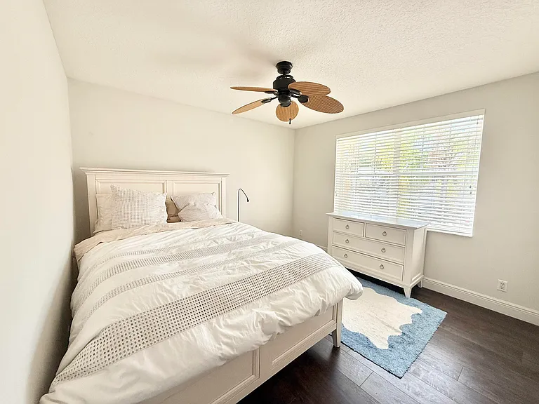 12671 Yardley Dr — Photo 14
