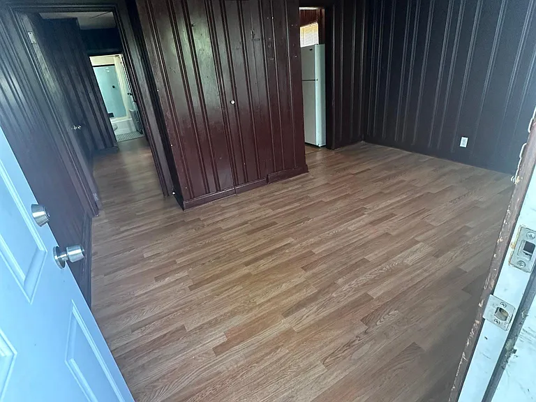 2114 E Landis Ave #11 — Photo 3