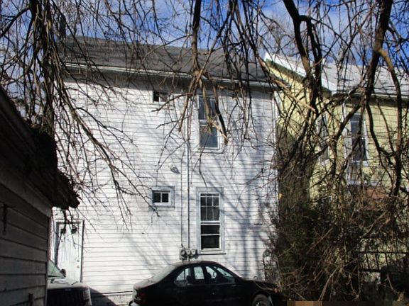 2nd image of 518 So Clinton St