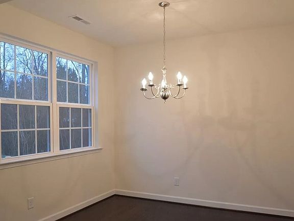 3rd image of 108 Florians Dr