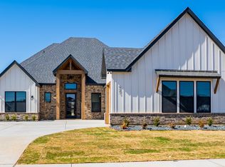 921 Bandon Dunes Dr, Burleson, TX 76028