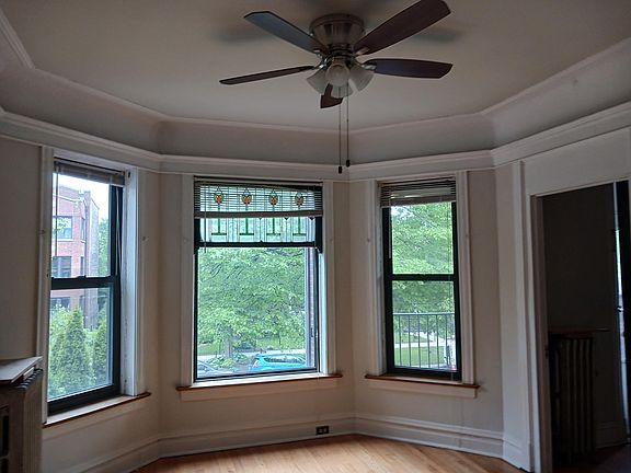 5th image of 4827 N Winchester Ave #2