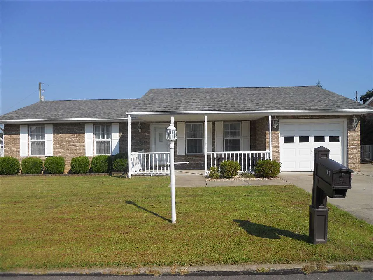 105 Amanda St photo 1