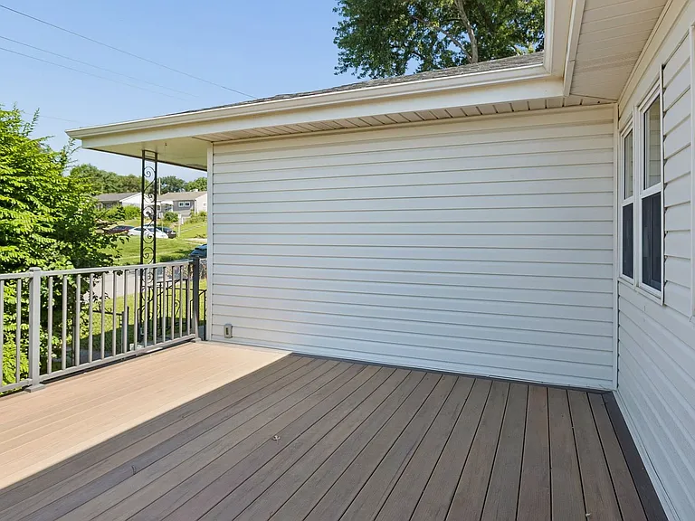 3101 S 36th St — Photo 28