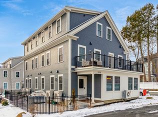 105 Market St #B, Amesbury, MA 01913