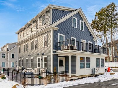 105 Market St #B, Amesbury, MA, 01913