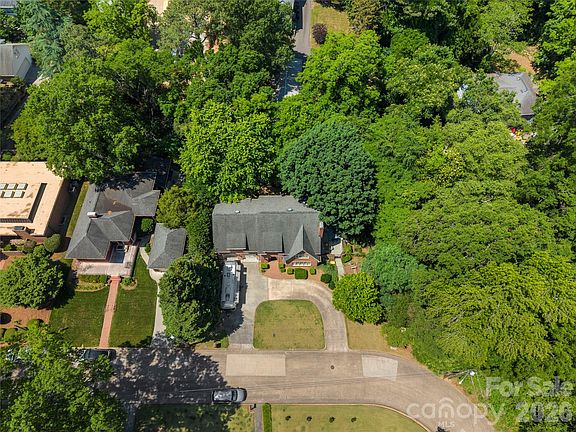 3rd image of 270 Sunset Dr SE