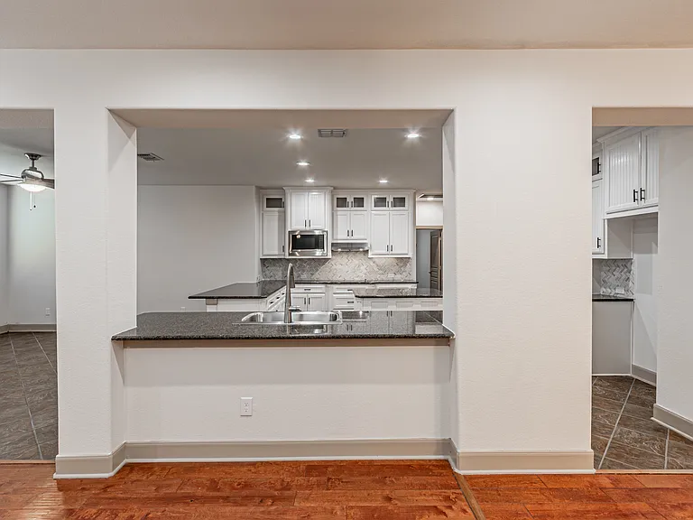 15097 Blakehill Dr — Photo 8