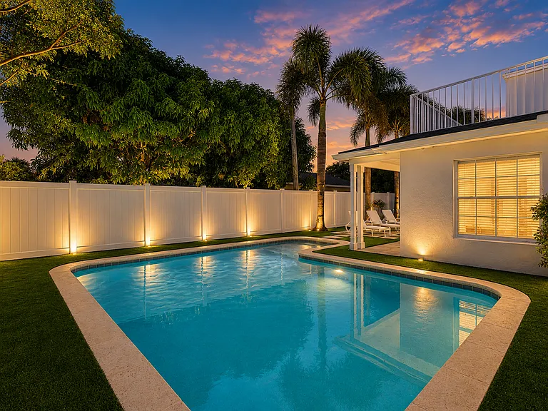 240 Santa Lucia Dr — Photo 2