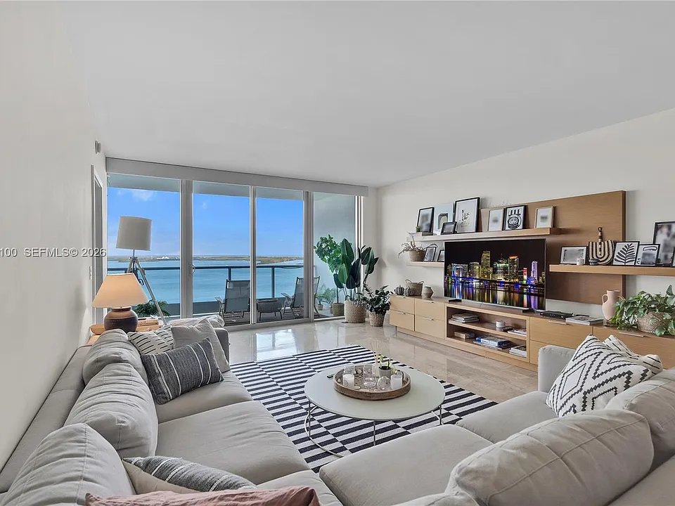 1331 Brickell Bay Dr #2007
