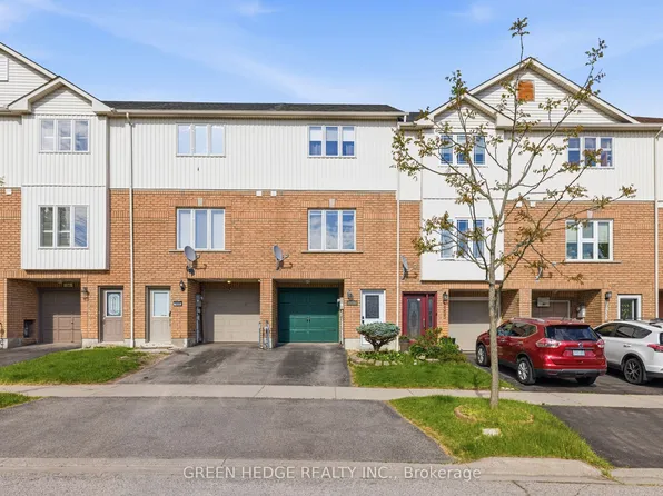 1557 Hummingbird Ct, Pickering, ON L1V 7H8