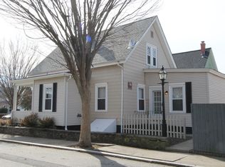 5 Cedar Ave, Riverside, RI 02915