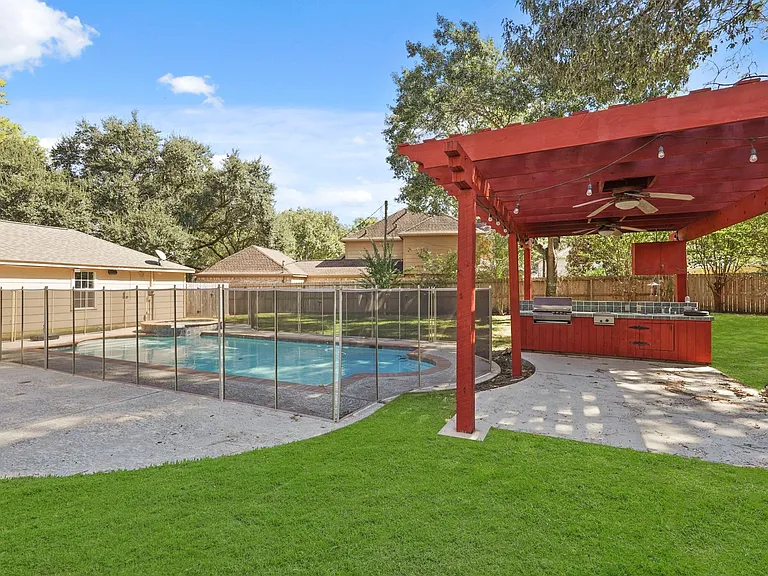 12903 Wincrest Ct — Photo 44