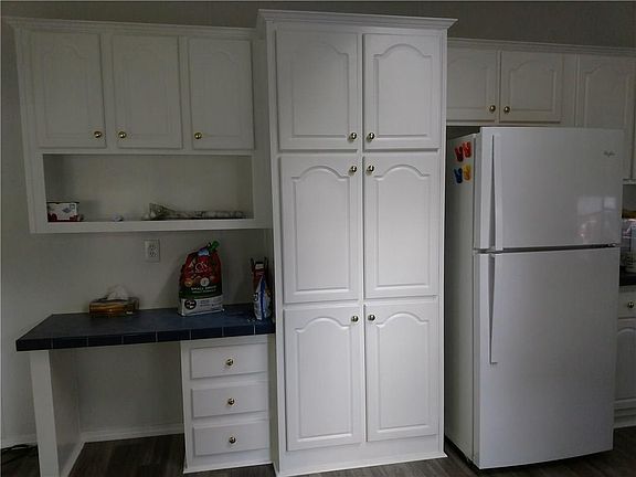 5th image of 11 Hillside Dr